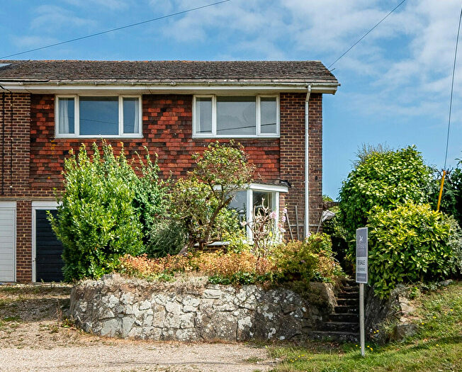 4 Bedroom Semi-Detached House For Sale In North End Road, Yapton, BN18