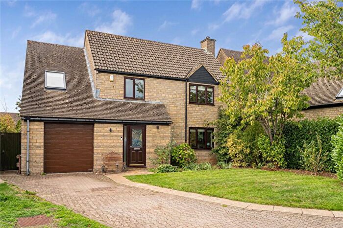 4 Bedroom Detached House For Sale In Greyfriars Walk, Cirencester, Gloucestershire, GL7