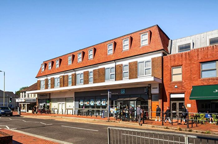 2 Bedroom Flat To Rent In Winchester Road, Chandler's Ford, SO53