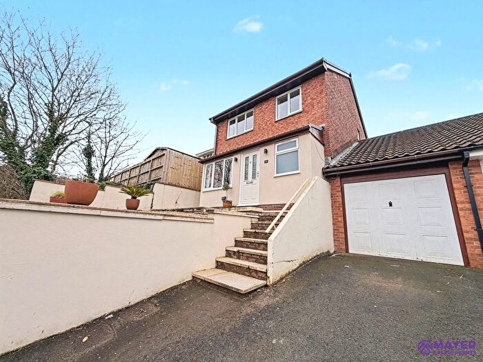 3 Bedroom Link Detached House For Sale In Greenwood Park Close, Plymouth, PL7
