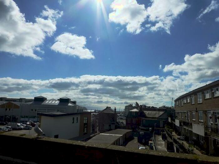 2 Bedroom Flat To Rent In Castle Street, Dover, CT16