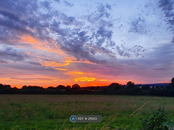 3 Bedroom Semi-Detached House To Rent In Appledore Drive, Coventry, CV5