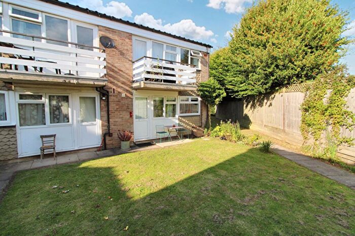 Studio For Sale In Turners Place, Holmer Green, HP15