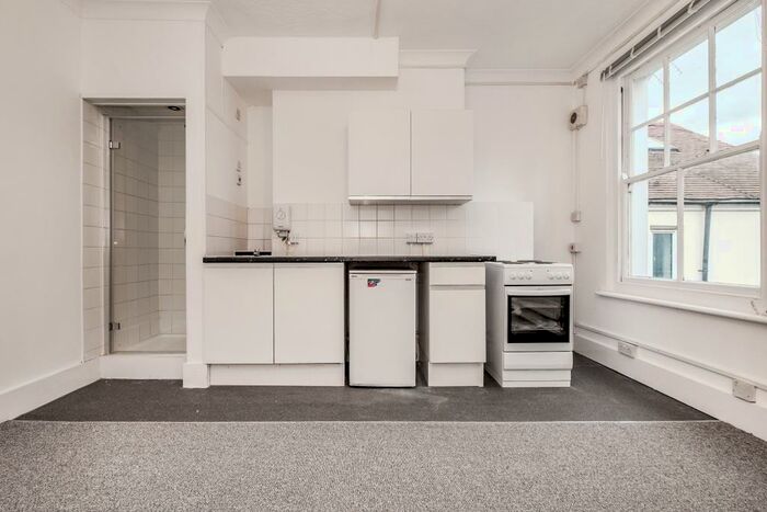 Studio To Rent In Broadwater Road, BN14