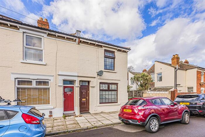 2 Bedroom End Of Terrace House To Rent In Morgan Road, Southsea, PO4