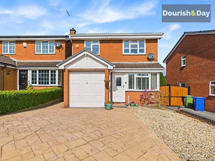 3 Bedroom Detached House For Sale In St. George Drive, Hednesford, WS12