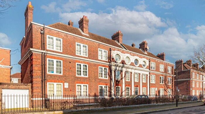 2 Bedroom Flat To Rent In Wormholt Road, London, W12