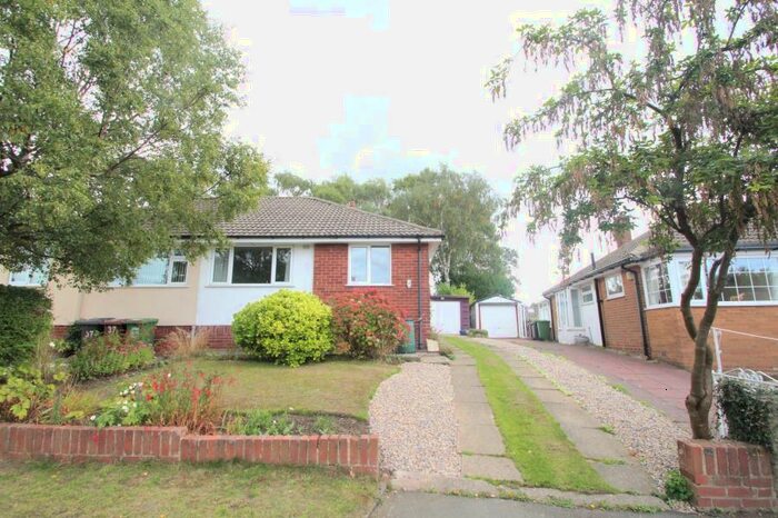 2 Bedroom Bungalow To Rent In Moseley Wood Walk, Cookridge, LS16