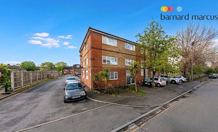 1 Bedroom Flat To Rent In Miles Road, Mitcham, CR4