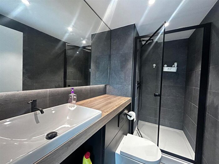 2 Bedroom Flat To Rent In Ancoats Gardens, City Centre, M4