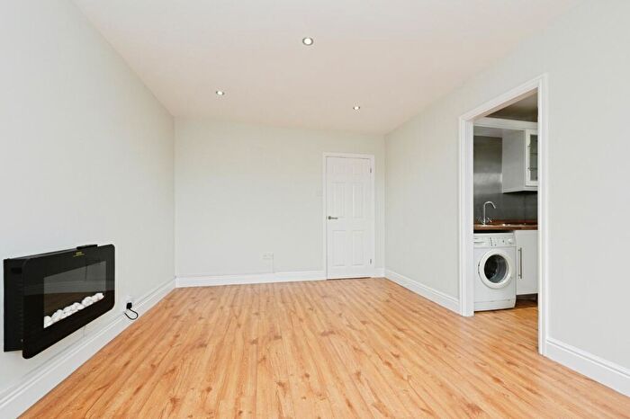 1 Bedroom Apartment To Rent In Leaside Court, Heachem, PE31