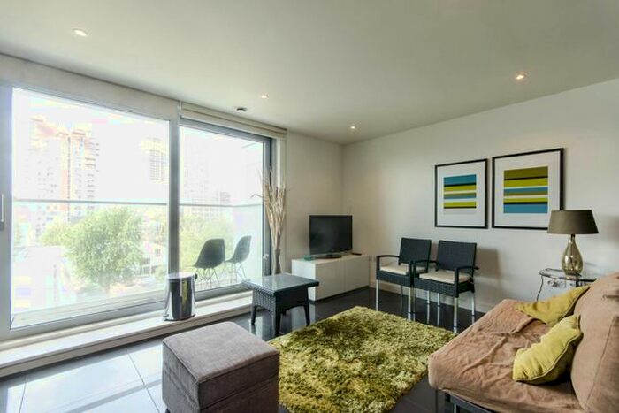 Studio To Rent In Pan Peninsula, Canary Wharf, London, E14