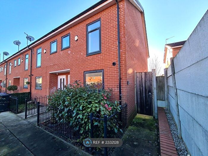 3 Bedroom End Of Terrace House To Rent In Brightsmith Way, Swinton, Manchester, M27