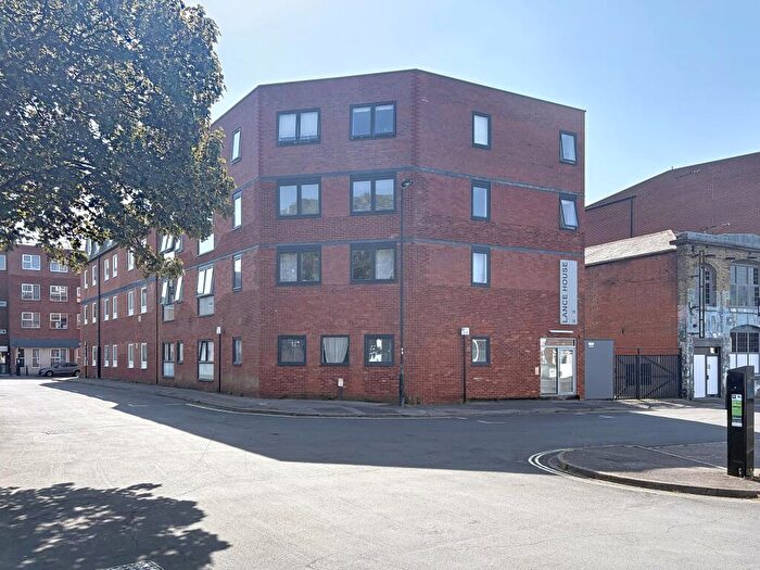 1 Bedroom Flat To Rent In -, Upper Banister Street, SO15
