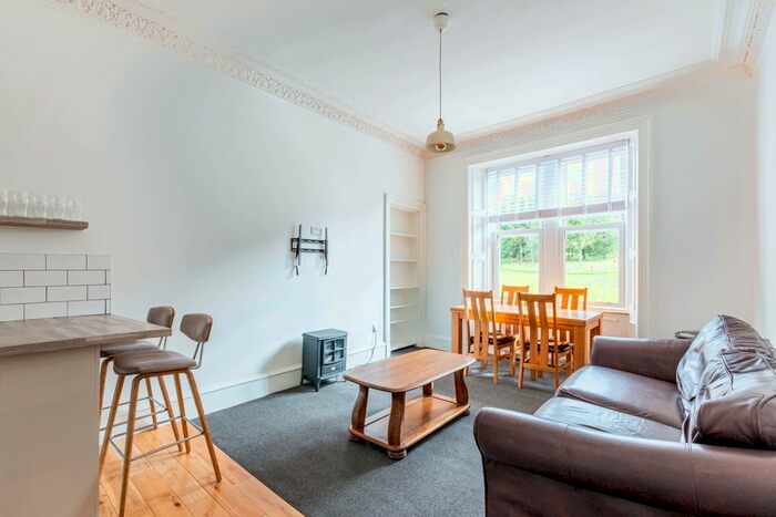 3 Bedroom Flat To Rent In Royal Park Terrace, Edinburgh, EH8