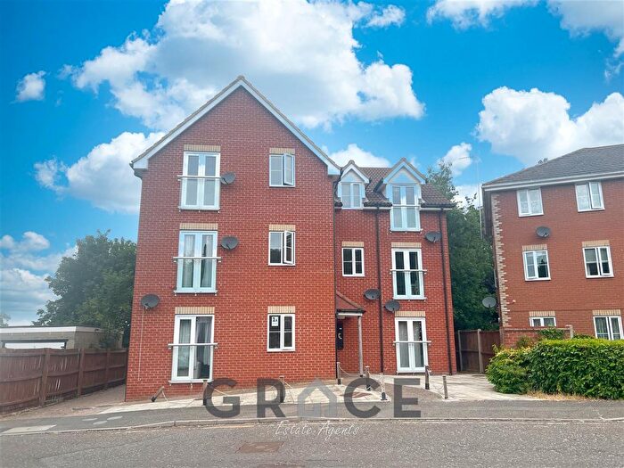 2 Bedroom Flat To Rent In Finbars Walk, Ipswich, IP4