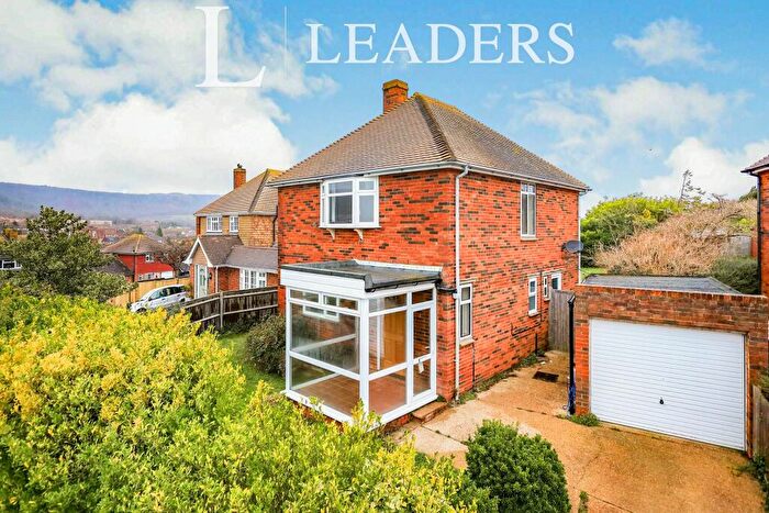 3 Bedroom Detached House To Rent In Cobbold Avenue, BN21