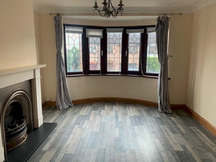 5 Bedroom Terraced House To Rent In The Shrubberies, Chigwell, IG7