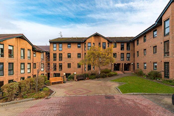 2 Bedroom Retirement Property For Sale In / Craiglea Place, Edinburgh, EH10
