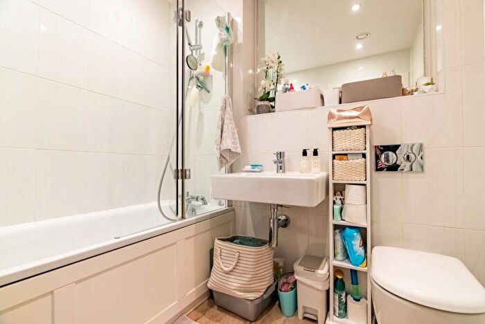 1 Bedroom Apartment For Sale In Barcino House, Charrington Place, St Albans, Hertfordshire, AL1