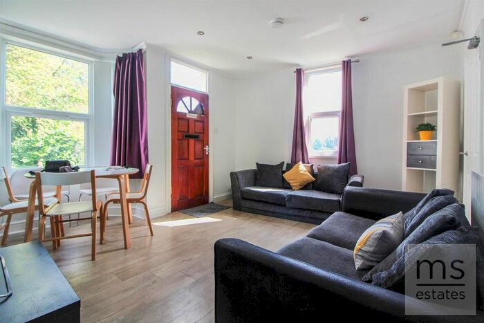 5 Bedroom Semi-Detached House To Rent In Cecil Street, Nottingham, NG7