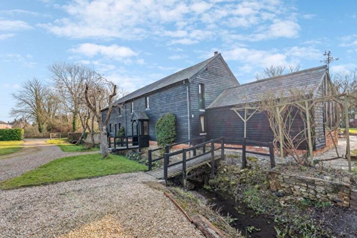 4 Bedroom Detached House For Sale In Thame Road, Longwick, HP27
