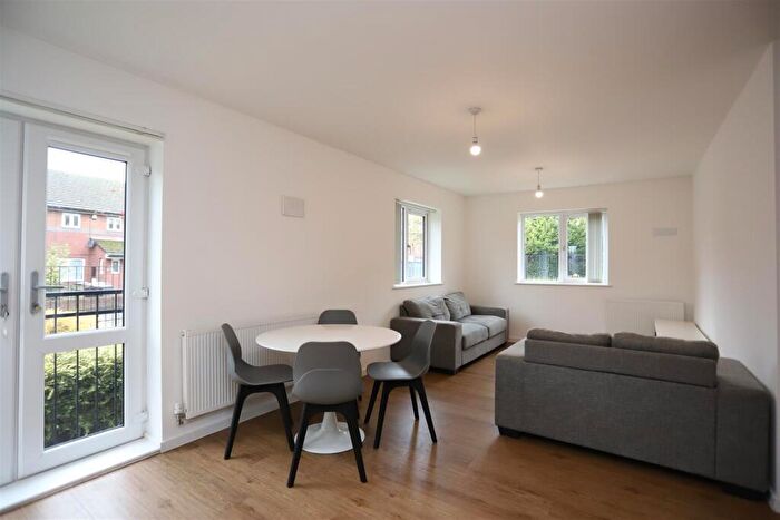 3 Bedroom Apartment To Rent In Lower Broughton Road, Salford, M7