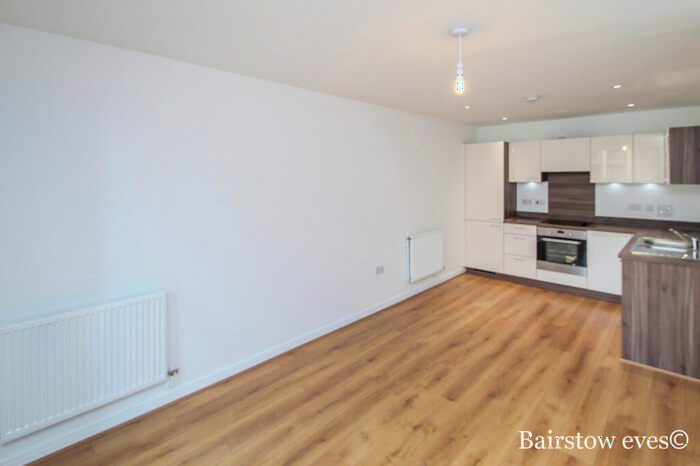 1 Bedroom Apartment To Rent In Palladian Court, Croydon, CR0
