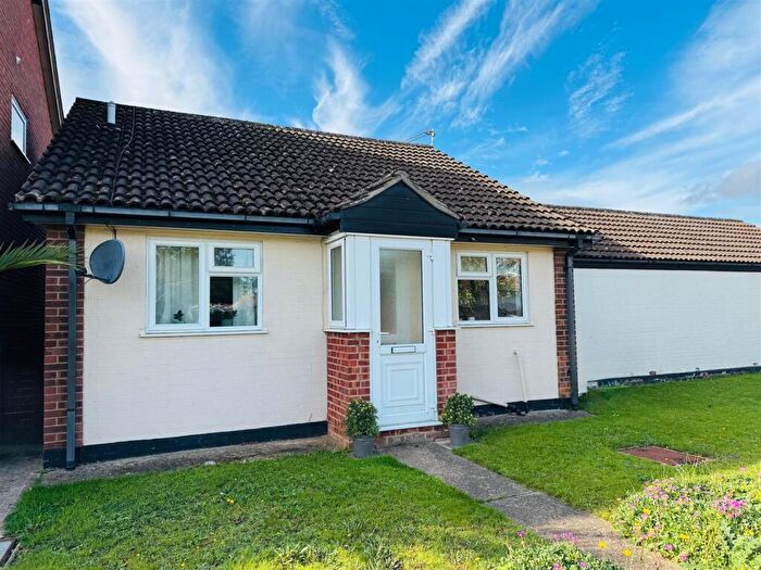 2 Bedroom Semi-Detached Bungalow For Sale In Trinity Close, Kesgrave, Ipswich, IP5