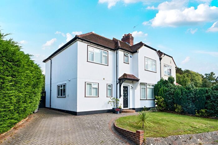 4 Bedroom Semi-Detached House For Sale In Lakeside Drive, Bromley, Kent, BR2