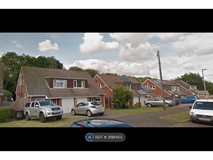 4 Bedroom Semi-Detached House To Rent In Severn Way, Tilehurst, Reading, RG30