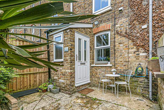 1 Bedroom Ground Maisonette To Rent In Spencer Street, Hertford, SG13