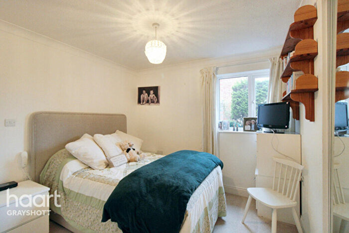 2 Bedroom Apartment For Sale In Crossways Road, Hindhead, GU26