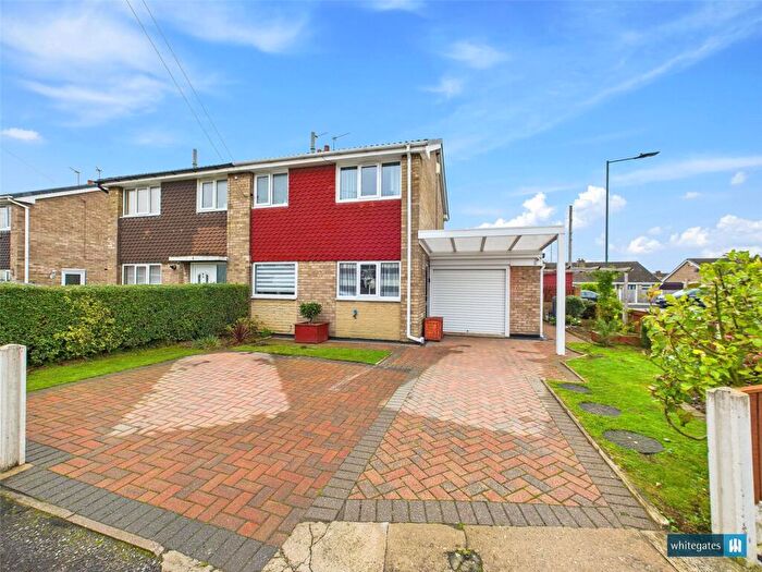 3 Bedroom Semi-Detached House For Sale In Fenton Close, Armthorpe, Doncaster, South Yorkshire, DN3