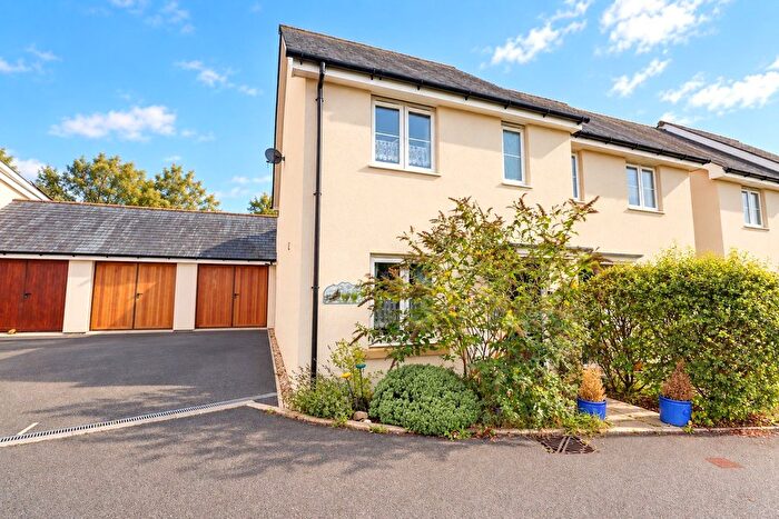 3 Bedroom Semi Detached House For Sale In Barracks Road, Fremington, Barnstaple, Devon, EX31