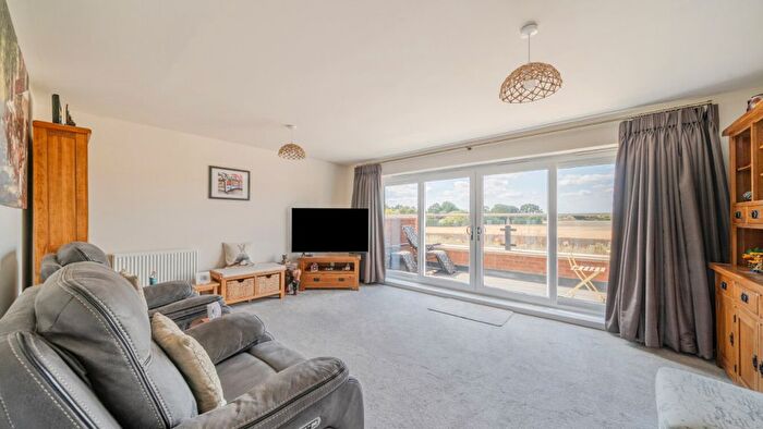 4 Bedroom Semi-detached House For Sale In Beverley, Beverley, HU17