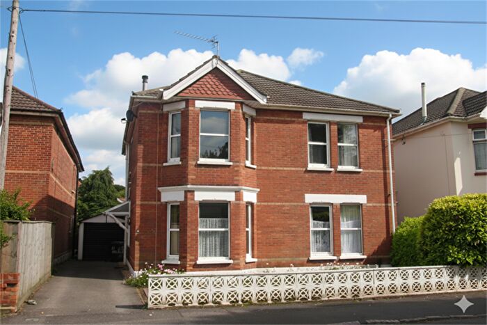 6 Bedroom House To Rent In Bedroom Detached House In Charminster, BH3