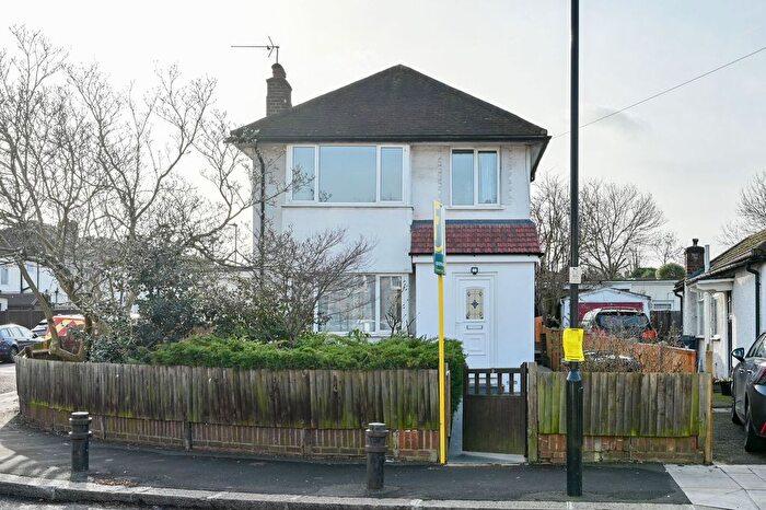 2 Bedroom Terraced House To Rent In Croyde Avenue, Greenford, UB6