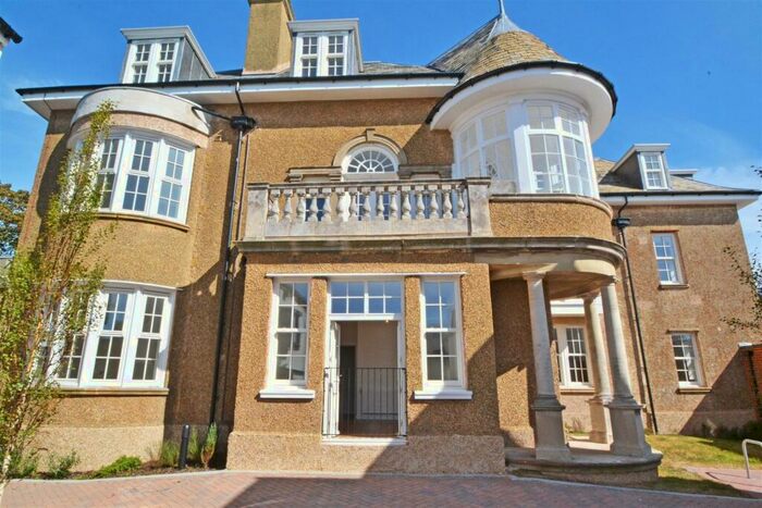 2 Bedroom Flat To Rent In Bristol Gardens, Brighton, BN2