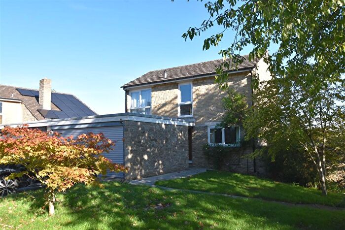 3 Bedroom Detached House To Rent In Nourse Close, Woodeaton, OX3