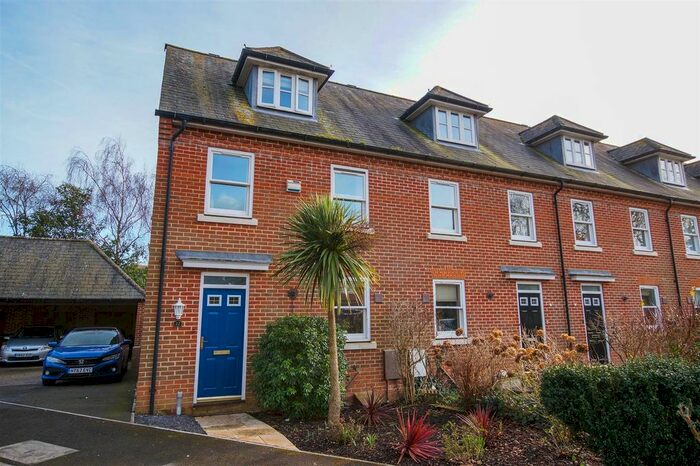 3 Bedroom Town House To Rent In The Sadlers, Westhampnett, PO18