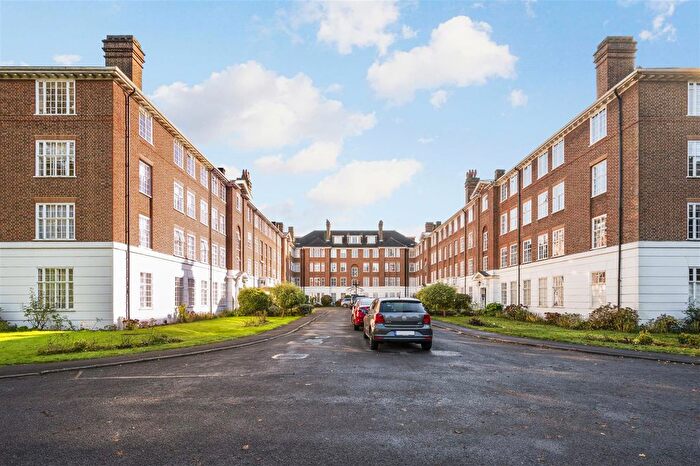 2 Bedroom Flat For Sale In Albemarle, Wimbledon Park Side, Wimbledon, SW19