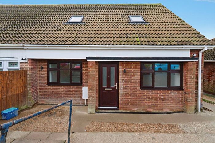 1 Bedroom Flat For Sale In Holmbush Way, Brighton, East Sussex, BN42