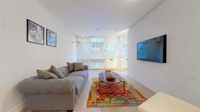 2 Bedroom Flat To Rent In Bryanston Mews East, London, W1H