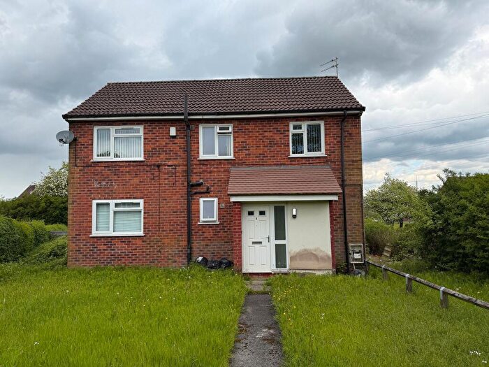 2 Bedroom Flat For Sale In Tinsdale Walk, Middleton, M24