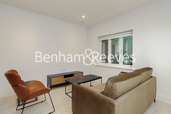 1 Bedroom Flat To Rent In Memorial Avenue, Slough, SL1