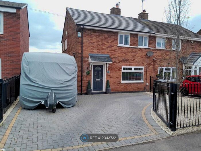 2 Bedroom Semi-Detached House To Rent In Patshull Avenue, Wolverhampton, WV10