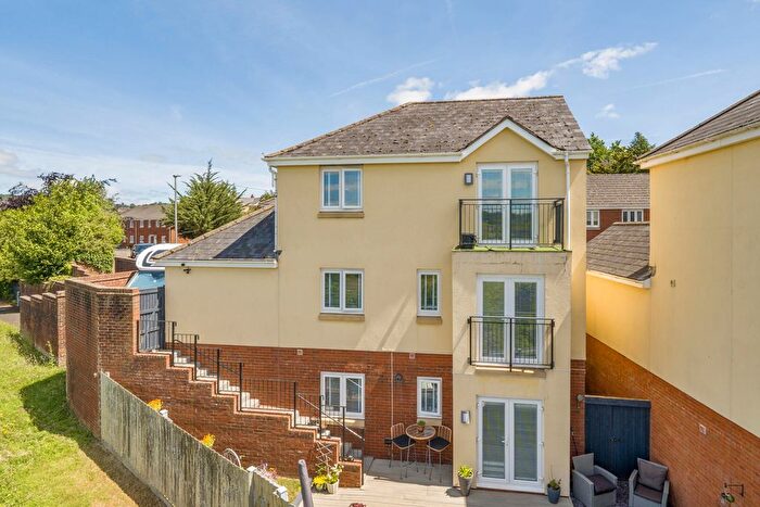 4 Bedroom Detached House For Sale In Oakfields, Tiverton, Devon, EX16