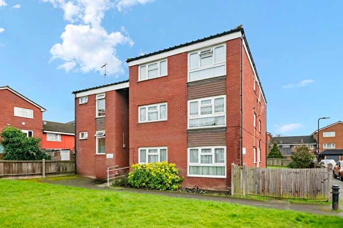 1 Bedroom Flat For Sale In Hendren Close, Greenford, UB6