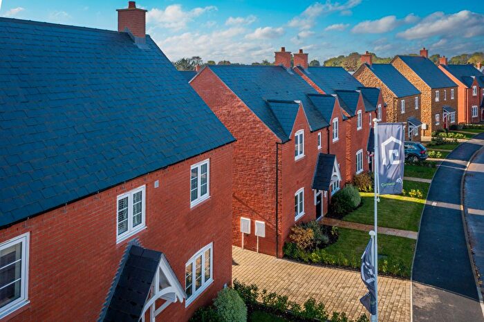 3 Bedroom Detached House For Sale In Middleton Cheney, Banbury, Northamptonshire, OX17